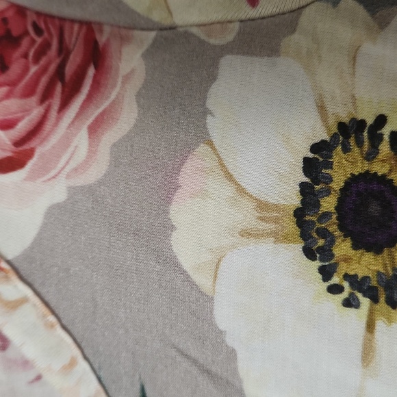 French Grey Twirl - Picture 2 of 2